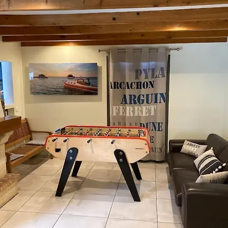 Bassin D'arcachon, Piscine Couverte Chauffee Hébergement de vacances