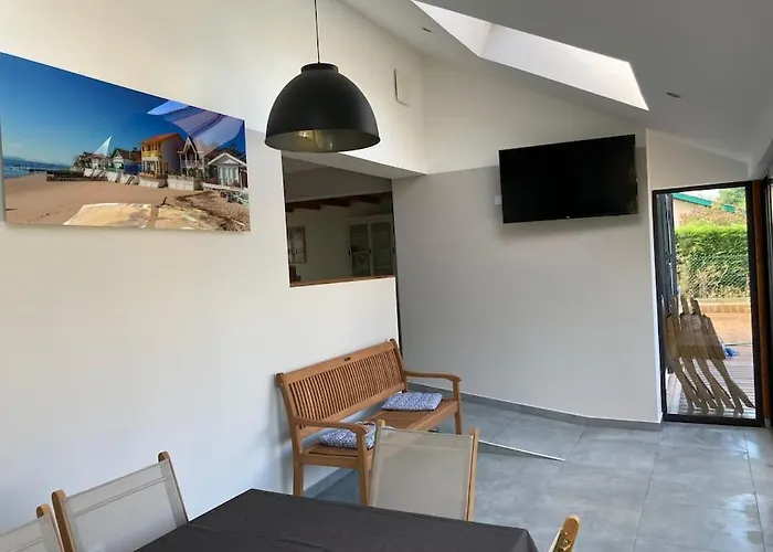 Bassin D'arcachon, Piscine Couverte Chauffee Holiday home Gujan-Mestras